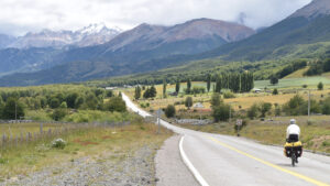 cycle-the-carretera-austral_cyclist-and-valley_parque-nacional-cerro-castillo_aysen_chile